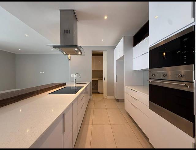 3 BEDROOM APARTMENT FOR SALE IN HYDE PARK